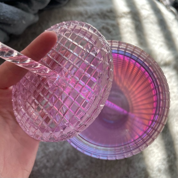 NWT - Starbucks 24 oz light purple/pink reusable cold cup w/ raised box texture - Picture 6 of 8